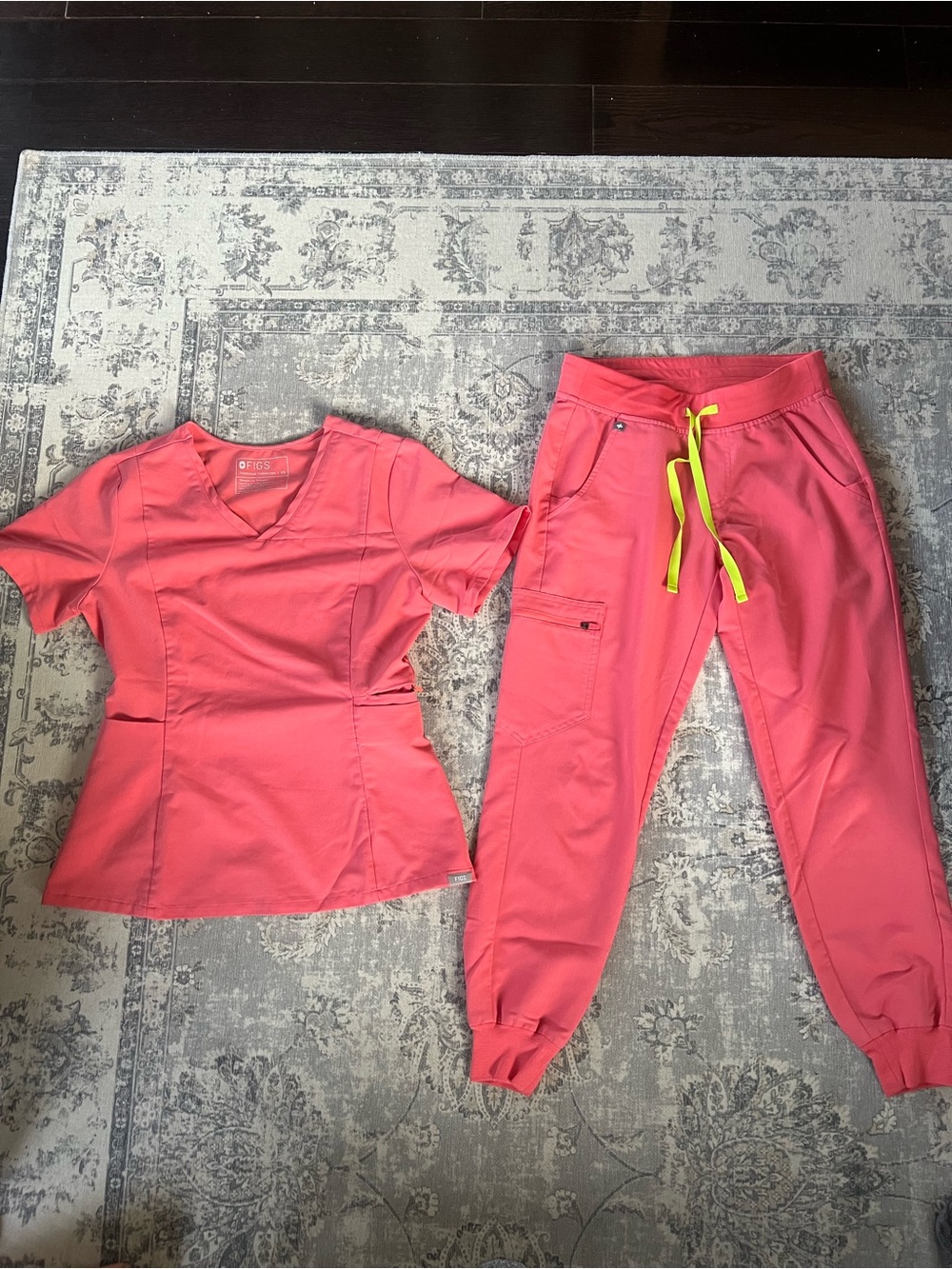 Pink figs Scrub set